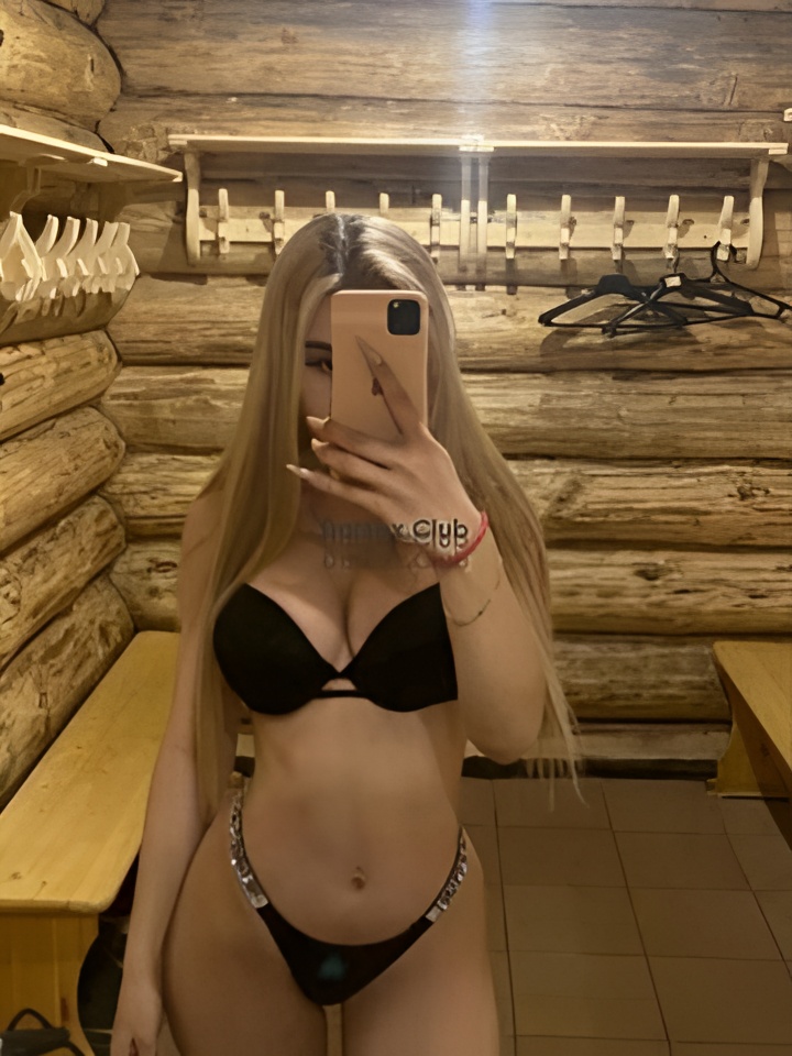 Лейла привлекательная девушка из Академгородка цена от 2000 руб