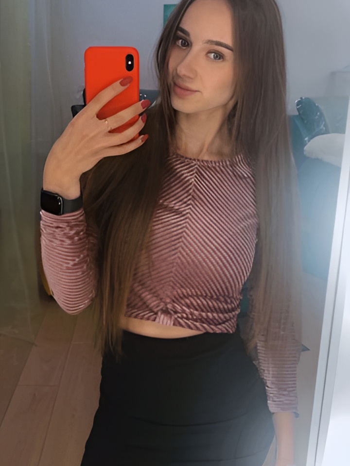 Лея привлекательная девушка из Академгородка цена от 2500 руб