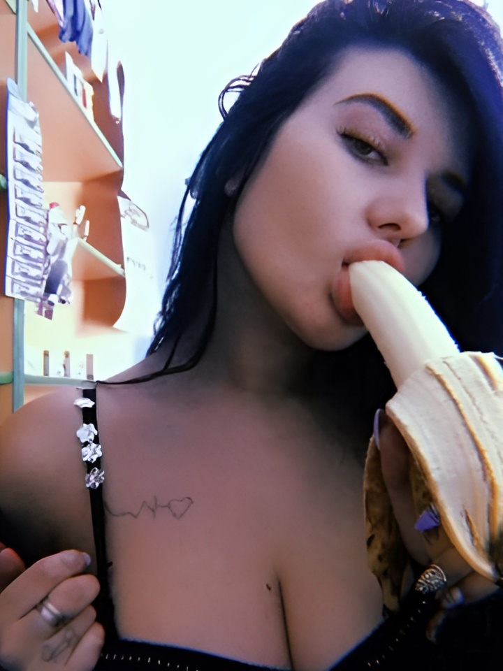 Роза привлекательная девушка из Академгородка цена от 3000 руб