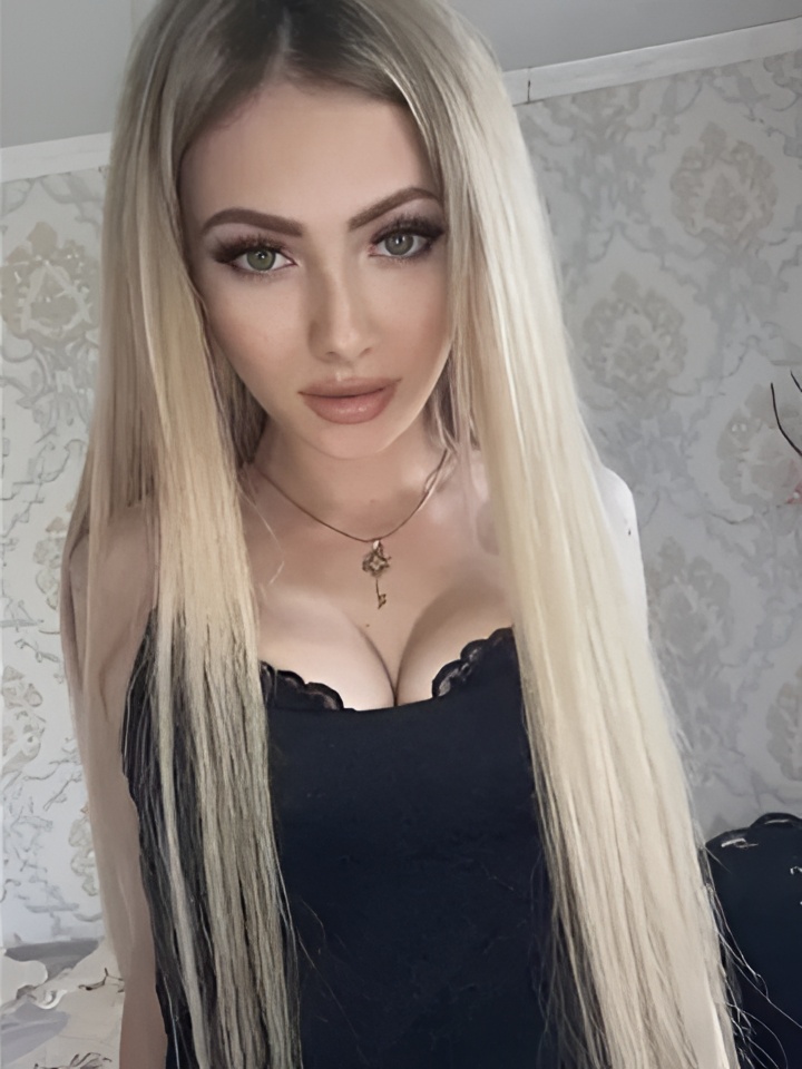 Вероника привлекательная девушка из Академгородка цена от 3000 руб