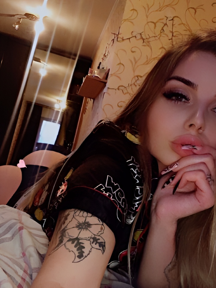 Зиглинда привлекательная девушка из Академгородка цена от 5000 руб