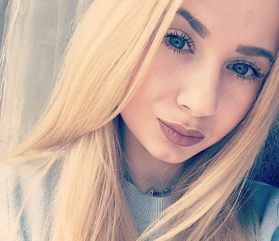 Аленка привлекательная девушка из Академгородка цена от 3500 руб