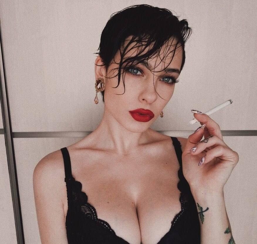 Александра привлекательная девушка из Академгородка цена от 6000 руб