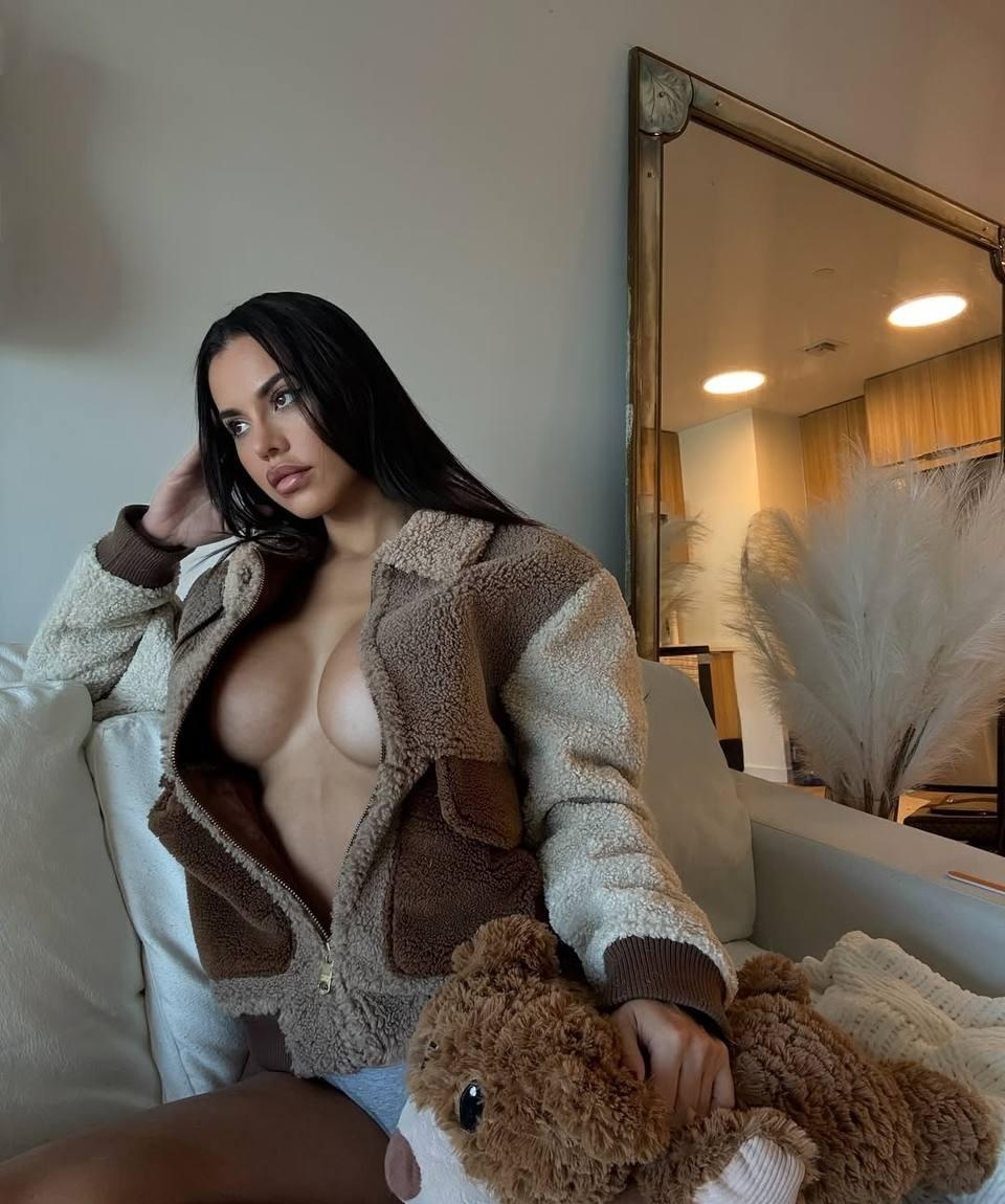 Люда привлекательная девушка из Академгородка цена от 8000 руб